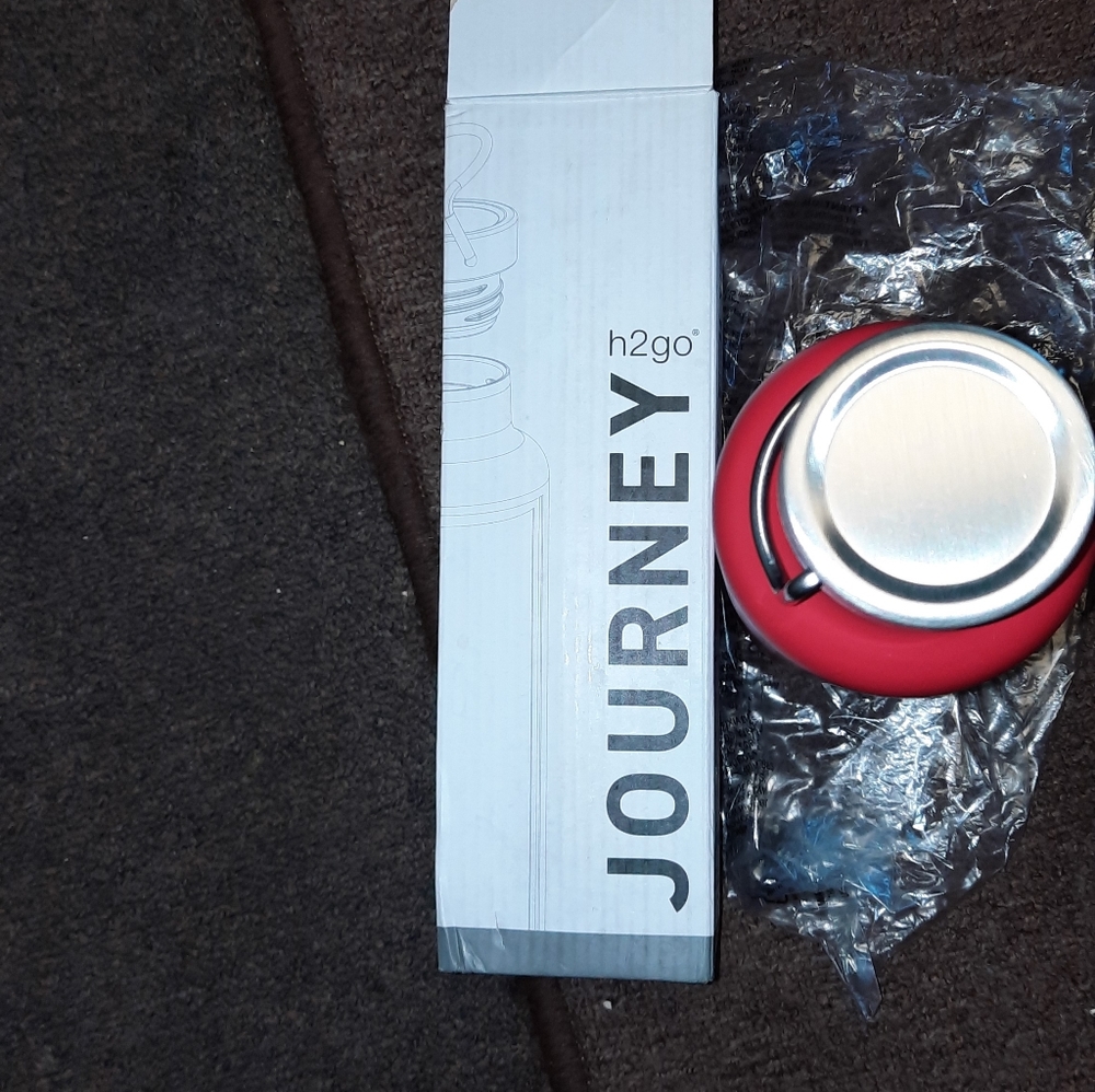 Stainless steel water bottle
